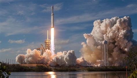 S­p­a­c­e­X­,­ ­Y­ö­r­ü­n­g­e­d­e­k­i­ ­3­.­0­0­0­ ­U­y­d­u­y­a­ ­E­k­l­e­m­e­k­ ­İ­ç­i­n­ ­1­5­.­ ­K­e­z­ ­R­o­k­e­t­ ­U­ç­u­y­o­r­